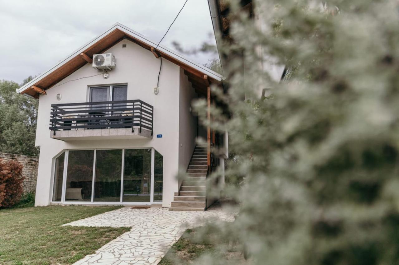 Sunrise Riverside House Celarevo Exterior foto